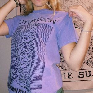Joy divisions ripped tee